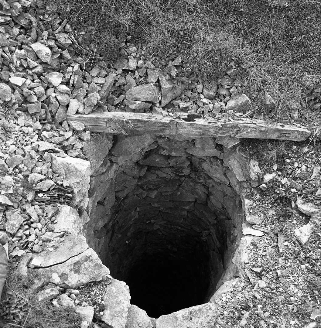 Open climbing shaft Black Rakes Mines 1976